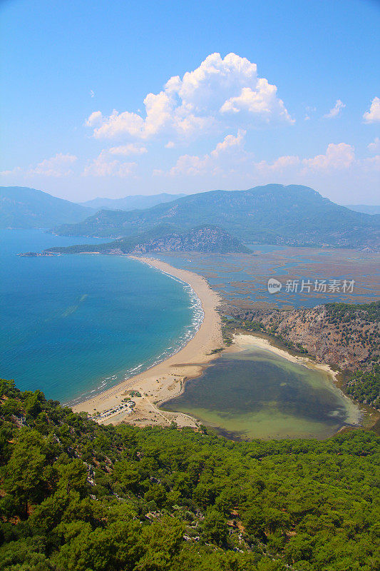 Iztuzu海滩和土耳其的Dalyan View。